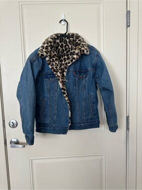 Levi's Blue Denim Jacket with Leopard Faux Fur Collar